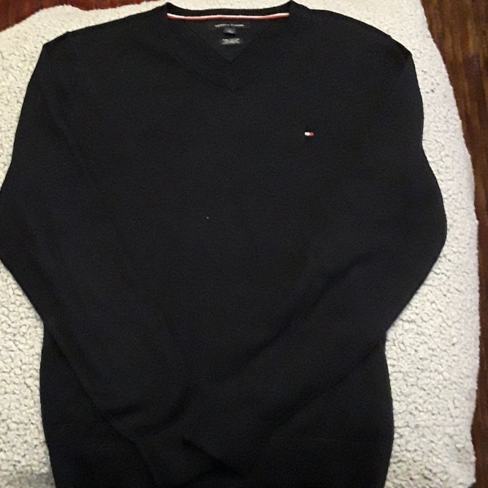 Tommy Hilfiger dark blue long sleeve sweater